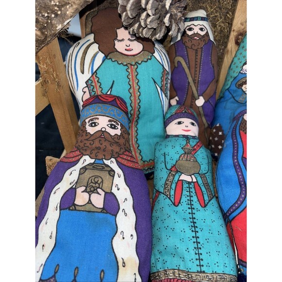 Folk Art Nativity Set Handmade Fabric Stuffed 8 Piece Christmas And Stable - Picture 4 of 6